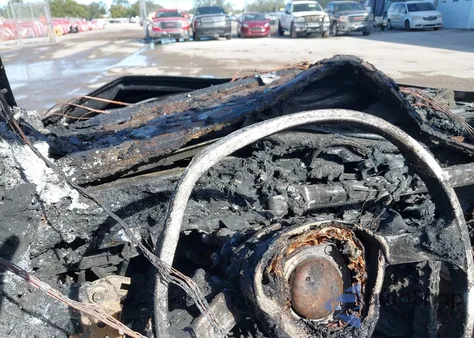 2025 Tesla Model Y Long Range Dual Motor Rear-Wheel Drive из США, поврежденный, VIN 7SAYGDED2SF262756